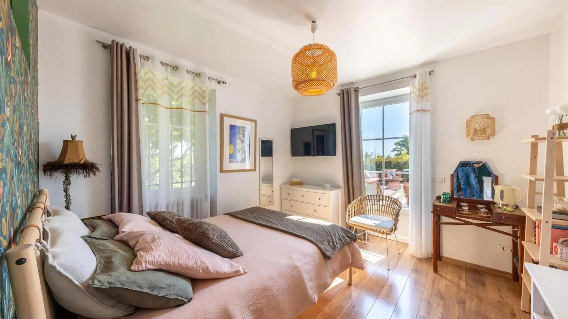 Private Room With Garden Pool And Sea View Nice