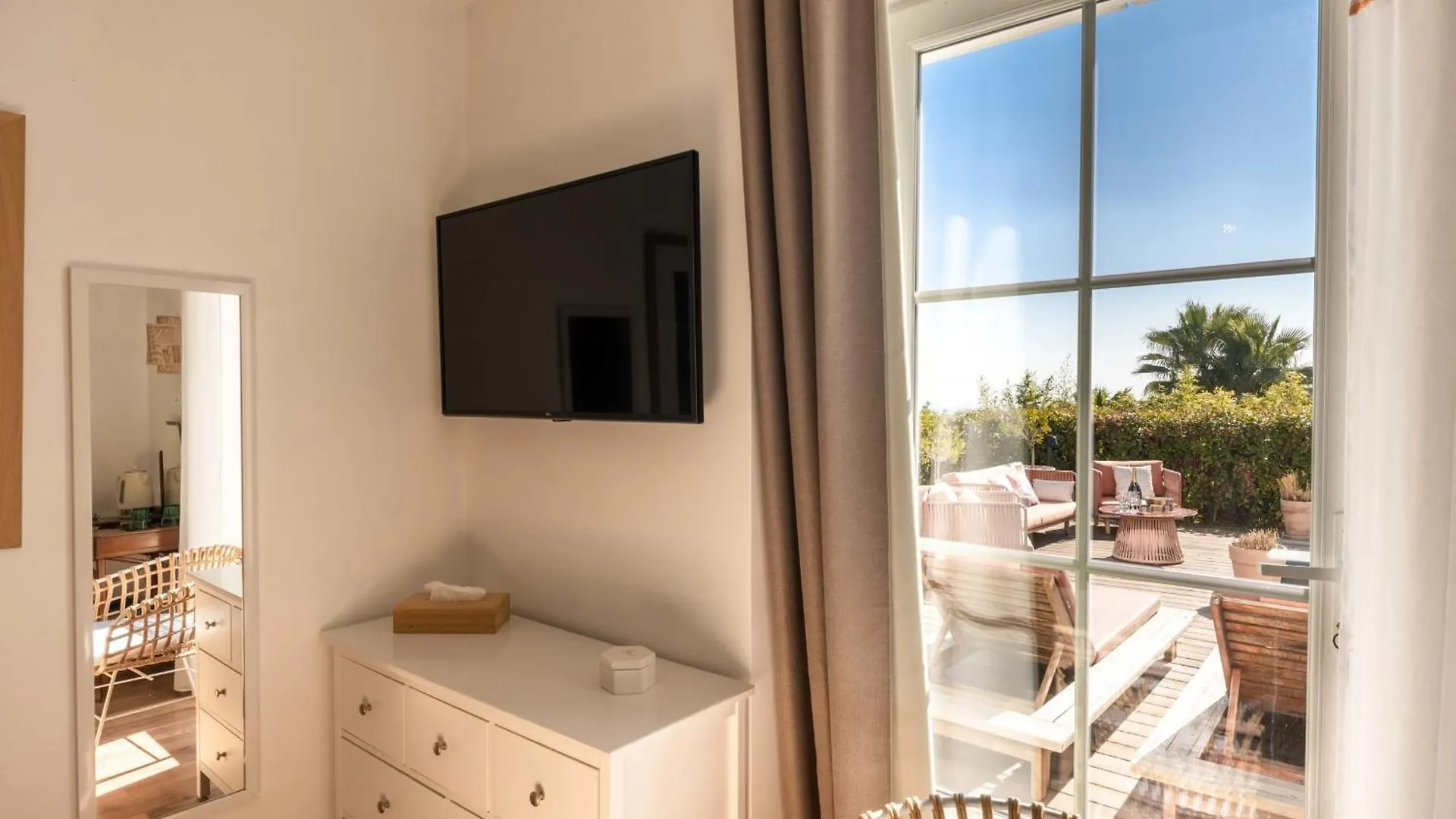 Private Room With Garden Pool And Sea View Nizza 0*,  Franciaország